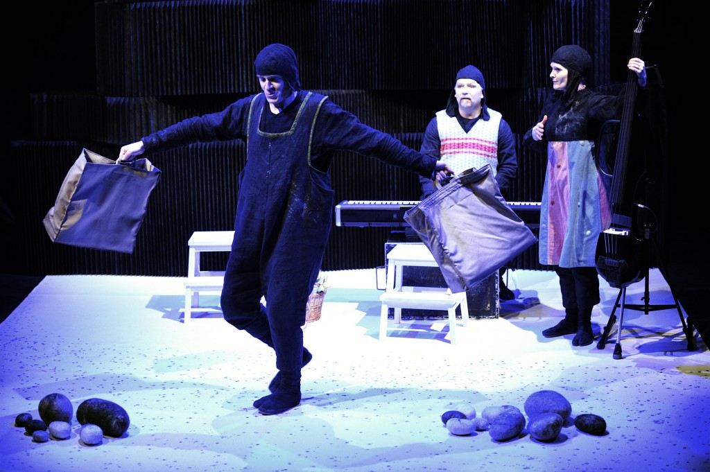 Astons Stenar/ Teater Pero Foto: José Figueroa