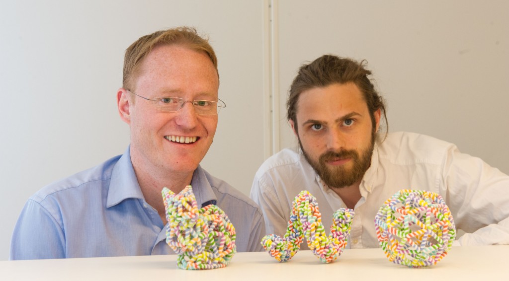 Björn Högberg och Erik Benson Institutionen för medicinsk biokemi och biofysik, Karolinska Institutet . Foto: Karolinska Institutet .